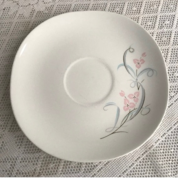 Kokura Ware Ironstone Plates Set of Four - Picture 3 of 10